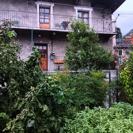 La Casa Antica Bed and Breakfast Pont-Saint-Martin Exteriör bild