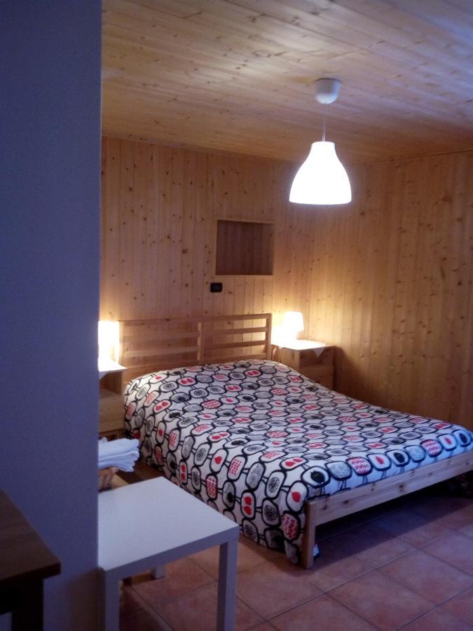 La Casa Antica Bed and Breakfast Pont-Saint-Martin Exteriör bild