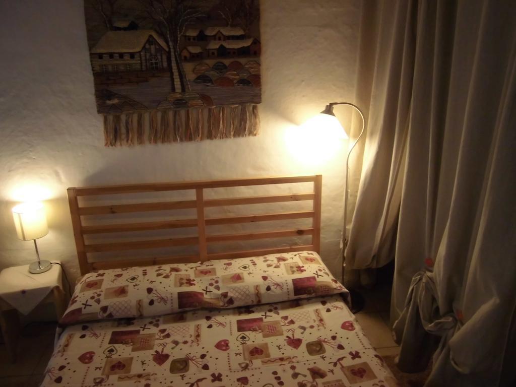 La Casa Antica Bed and Breakfast Pont-Saint-Martin Exteriör bild
